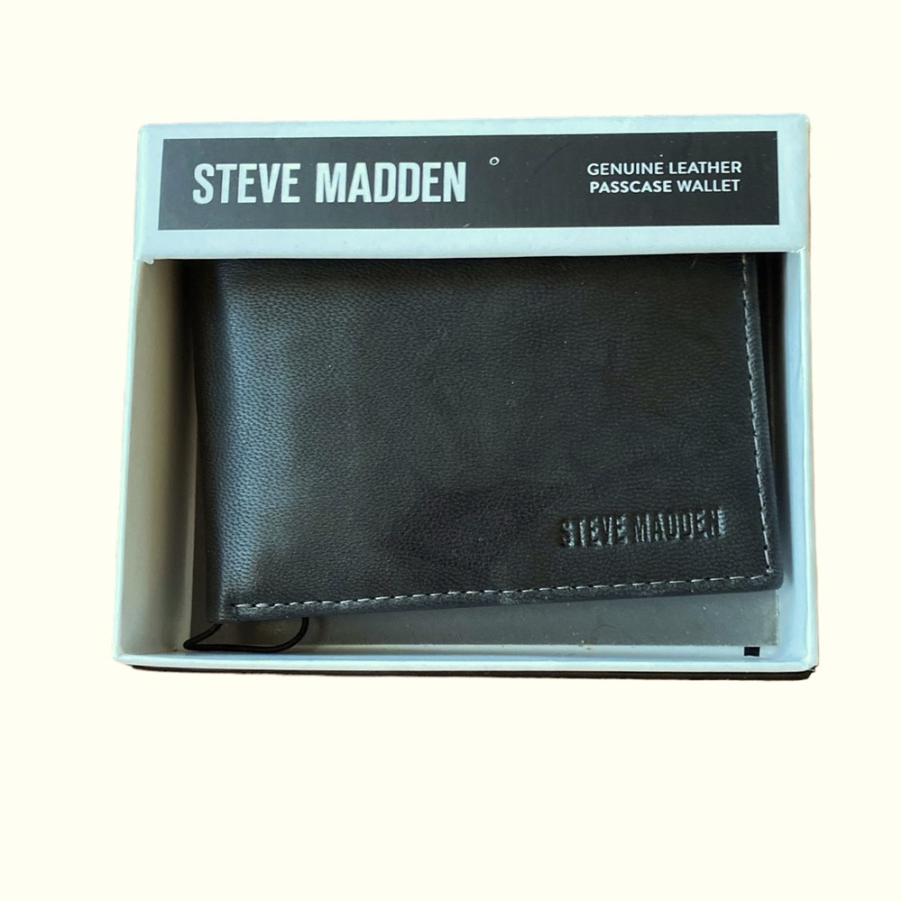 Steve Madden Leather Wallet